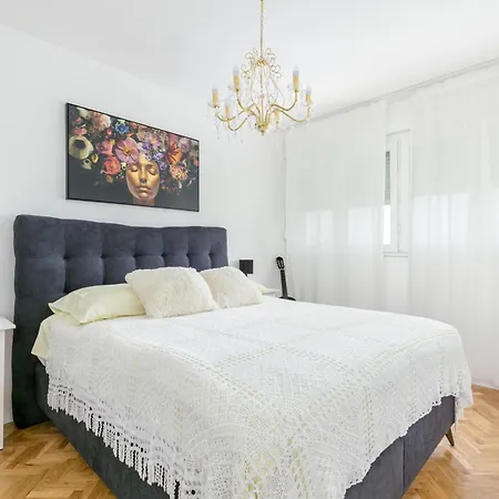 Apartment With Wifi - 24241